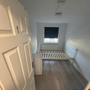 Room to rent in Thornton Heath, CR7 8ED £950 pcm